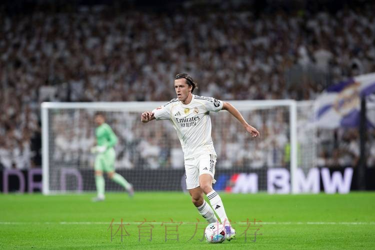 马卡:皇马预计在几个小时内更新球员号码 马卡:皇马预计在几个小时内更新球员号码